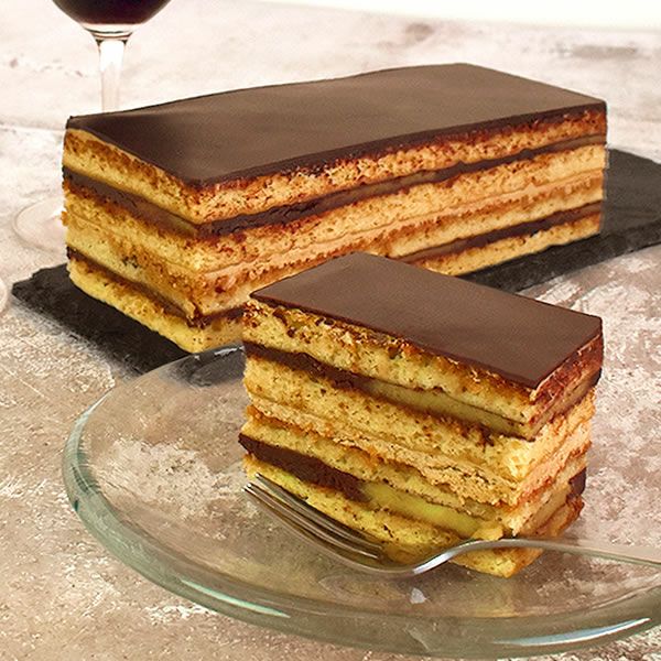 黄金のオペラ　母の日 プレゼント ギフト チョコレートケーキ ケーキ オペラ お取り寄せ 冷凍 冷凍ケーキ チョコケーキ 4人 5人 6人 おしゃれ 可愛い 花以外 送料無料 スイーツ お菓子 洋菓子 食べ物 ギフトセット おいもや