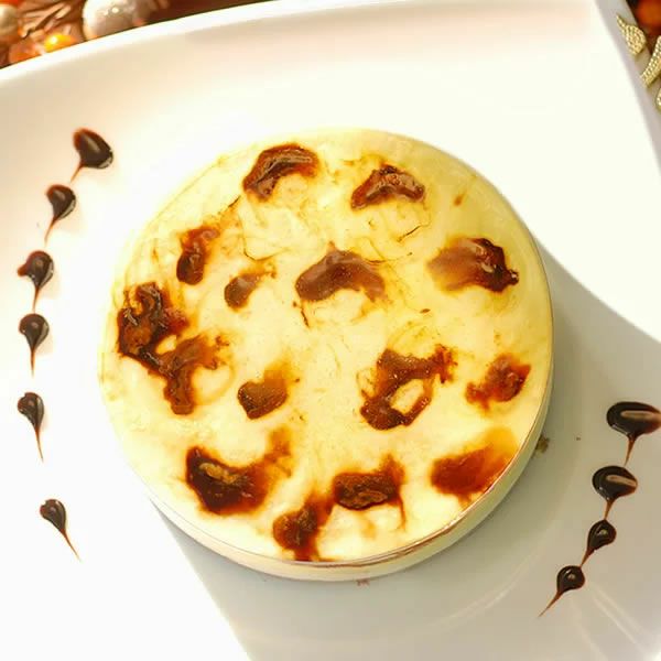 ホワイトデー 安納芋のキャラメルムース (5号) 【送料無料 ギフト プレゼント スイーツ お菓子 洋菓子 ケーキ キャラメルケーキ ムース ムースケーキ おしゃれ 可愛い かわいい】